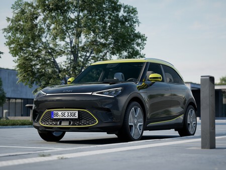 Eu Pro Lightning Metablack Lumenyellow Ext 001 3 4 Front Urban