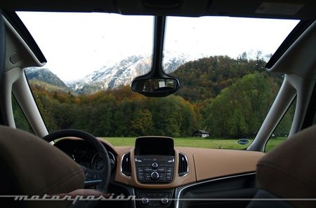 Opel-Zafira-Tourer-07