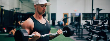 Si tus bíceps no crecen, prueba con estos 10 ejercicios para progresar rápidamente 