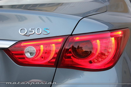 Infiniti Q50S - detalle