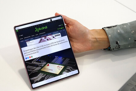 El Samsung Galaxy Z Fold 2 se actualiza en Alemania con Android 11 y One UI 3.0