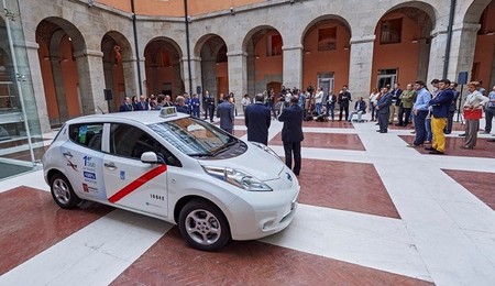 Nissan Leaf Primer Taxi Madrid