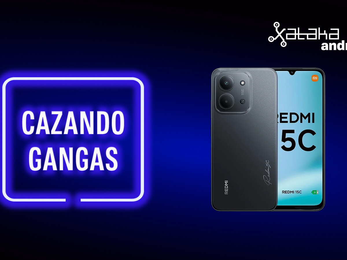 Enthralling nude goddess