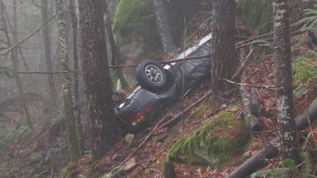 Así han encontrado en un bosque de Oregón este Porsche 924 de 1979, robado hace 27 años
