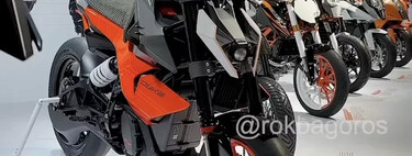 La moto eléctrica de KTM ya existe. Se llama E-Duke, parece una 1390 en miniatura y es una obra de arte, literalmente