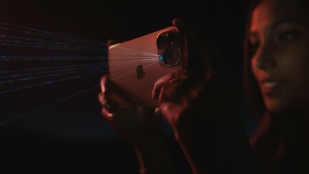 Qué es el LiDAR en los iPhone 'Pro' y por qué mejora la fotografía en baja luminosidad