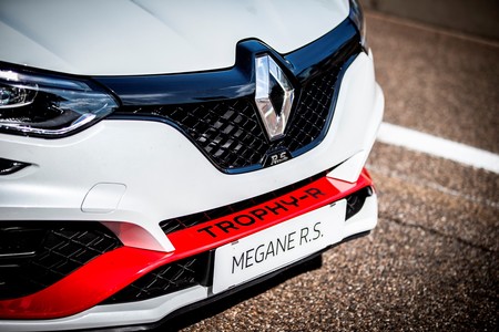 Renault Megane R S Trophy R 2019 002