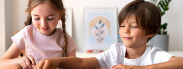 Los niños se concentran menos y se distraen más, pero lo compensan con creatividad, según la ciencia 