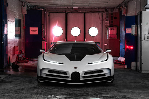 El Bugatti Centodieci debuta en Pebble Beach con 1.600 CV, un 0 a 100 km/h en 2,6 s y 8 millones de euros la unidad