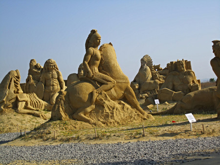 Pasea por una ciudad de cuento (y de arena) en el Festival de las Esculturas de Burgas, Bulgaria