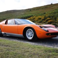 Puedes recrear la escena de apertura de 'The Italian Job' con el Lamborghini Miura original