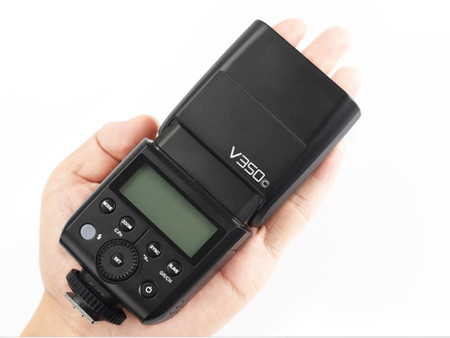 Godox V350: Un flash compacto chino que te ayudará a ahorrar baterías