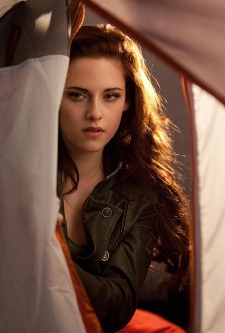 Kristen Stewart 'le peta' la bandeja de entrada a Robert Pattinson