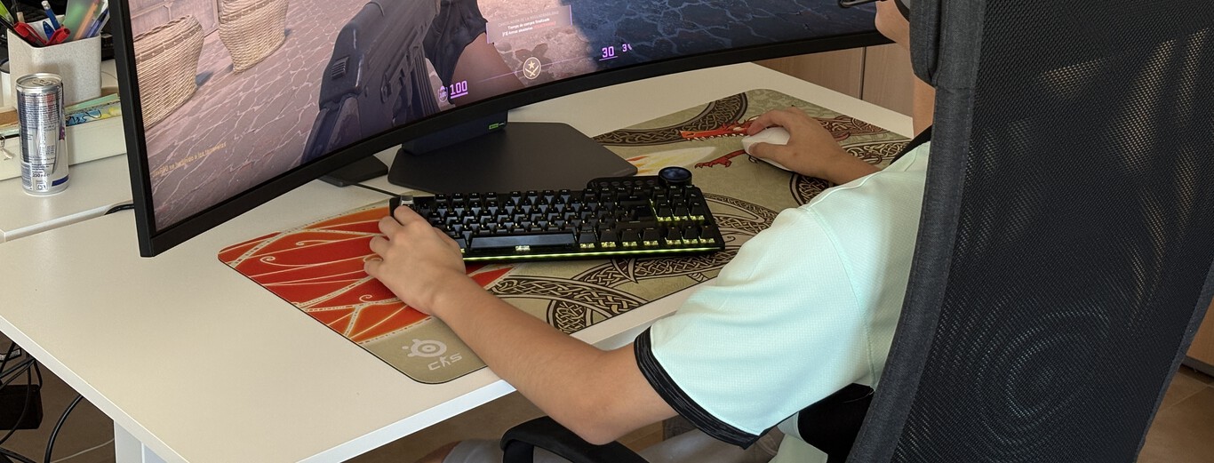 Pasado un mes jugando frente a un monitor curvo de 52 pulgadas. Y ahora lo quiero pero no solo para jugar