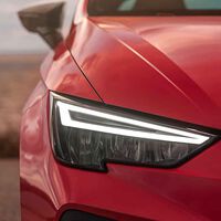 Barato, español y solo gasolina: así es el coche que más se vende hoy en España