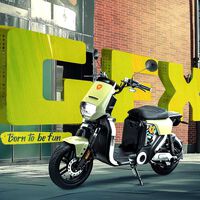 Un ciclomotor por lo que vale un patinete eléctrico. La última idea de Yadea para moverse por la ciudad a precio de risa 