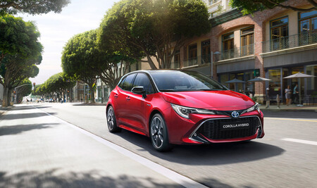 Toyota Corolla: el coche híbrido más vendido de España está disponible por 175 euros al mes y esta es la letra pequeña