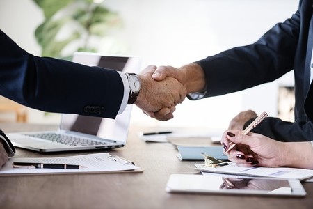 ¿Contratar o no contratar? El 60% de los emprendedores se bastan ellos solos