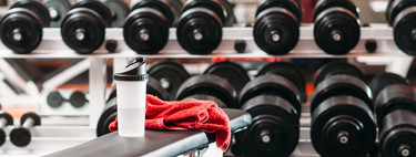 57 ejercicios que puedes realizar usando sólo un banco como equipamiento