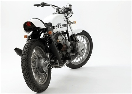 Trasera R100 Tracker