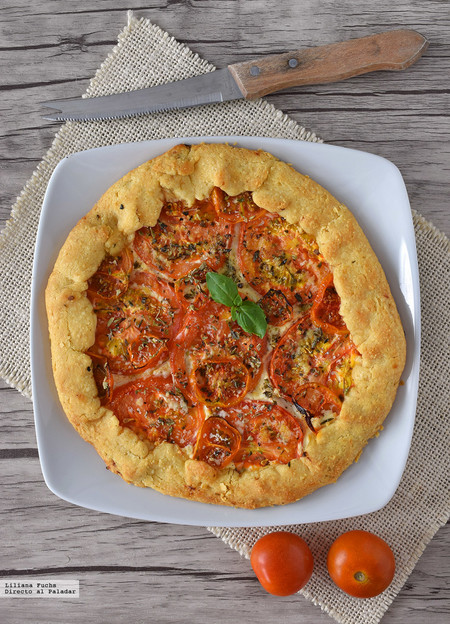 Tarta salada de tomates con crema de queso y mostaza: receta para disfrutar del buen tiempo