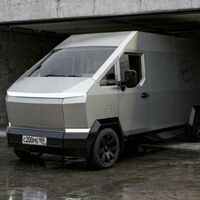 Tiene 100 años de garantía y parece una Tesla Cybertruck: esta combi rusa estará en las calles en 2027