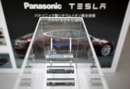 Tesla estaría desarrollando sus propias celdas de batería para que la fabricación de sus coches eléctricos no dependa de terceros