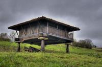 Asturias: hórreos, paneras y cabazos