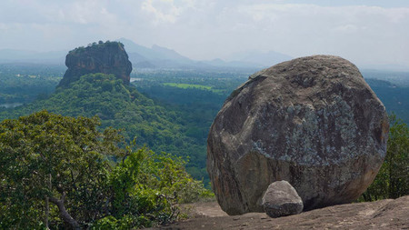 Sigiriya Rock o Lion Rock, desde Pidurangala Rock. Sri Lanka.