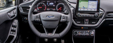 El olor a coche nuevo no gusta en China, y Ford quiere ponerle remedio "horneando" sus coches al sol