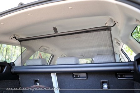 Toyota Auris Touring Sports Red de separación