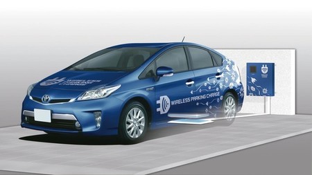 Toyota prueba la recarga inalámbrica de híbridos y eléctricos en Japón