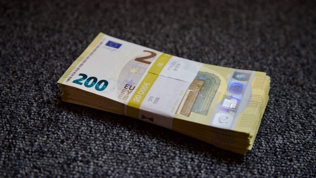200 euros