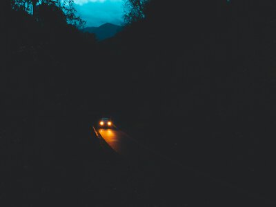 Siete cosas que debes tener en cuenta si vas a conducir de noche 