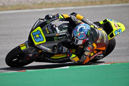 Celestino Vietti le niega su primera victoria a Arón Canet tras un vibrante duelo de última vuelta en Montmeló