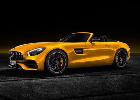 Mercedes-AMG GT S Roadster: No es que le falten versiones a este deportivo, es que le sobra estilo