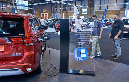 El Salón del Vehículo de Ocasión de Madrid ya ha abierto sus puertas, con protagonismo de coches eléctricos e híbridos