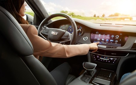 Los Cadillac se manejarán solos en carretera a partir de 2020