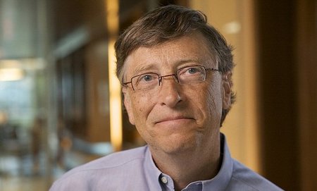 Sarkozy consulta a Bill Gates en ayuda para el desarrollo