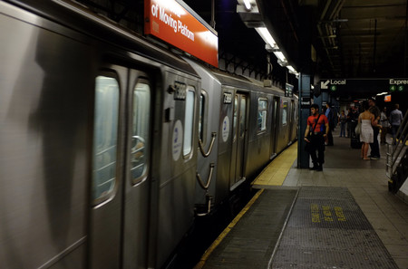 La gente pierde tantos AirPods en el metro de Nueva York que se plantean lanzar avisos por megafonía