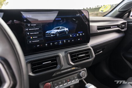 Ford Mustang Dark Horse 2025 Prueba 043