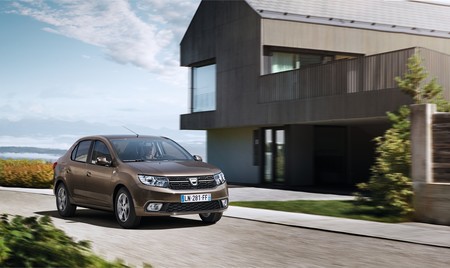 El próximo Dacia Logan podría ser el primer coche híbrido de la marca, y debería seguir siendo un coche asequible