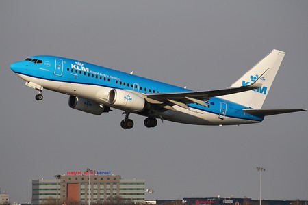 Expulsan a un matrimonio español de un vuelo tras una discusión agravada por diferencias idiomáticas 