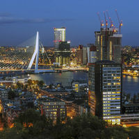 De cómo Rotterdam y BMW potencian el uso del coche híbrido enchufable para reducir la contaminación de la ciudad