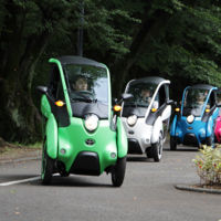 Toyota busca la aceptación del i-ROAD y ataca con otro gran despliegue