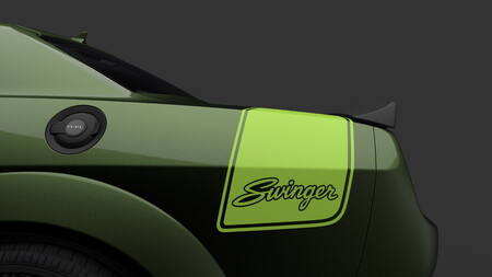 Dodge Charger Challenger Swinger 4