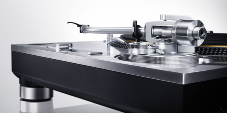 Panasonic pone a la venta una edición limitada de su plato para discos, la Grand Class SL-1200GAE