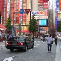 Los japoneses están empezando a alquilar coches que no usan para conducir, sino para cobijarse del mundo exterior