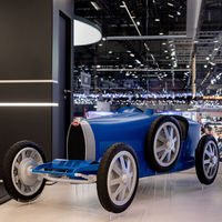 Este Bugatti Type 35 Baby II es un coche eléctrico de juguete con aspecto retro y un precio de 30.000 euros