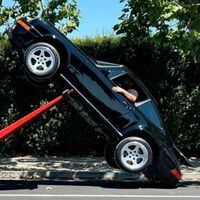 Este es el fail del año: tiran un Porche 911 ultra-especial que cuesta millones al bajarlo del camión que lo traía de repintar